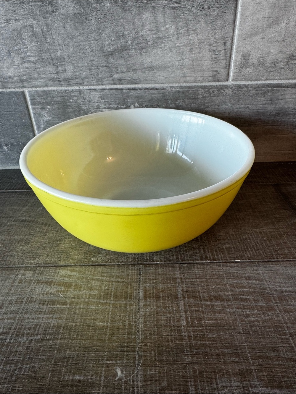 Vintage Pyrex #404 Yellow Primary Nesting MIxing Bowl 4 QT